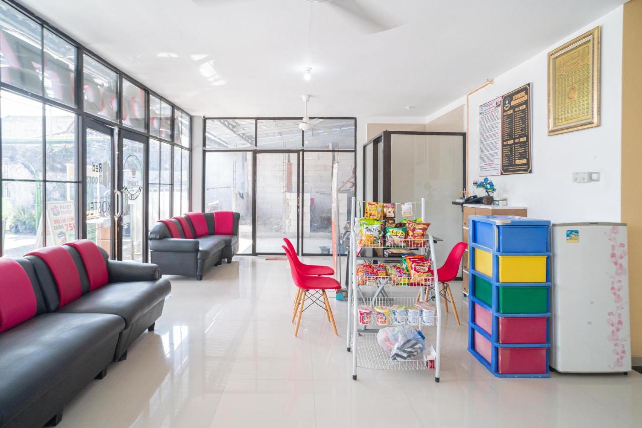 Reddoorz Syariah At Winong Nganjuk Hotel Екстериор снимка