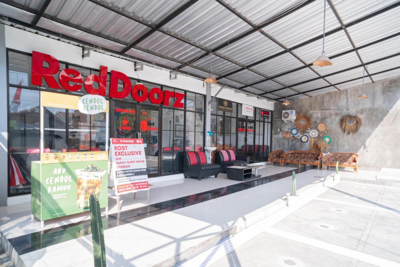 Reddoorz Syariah At Winong Nganjuk Hotel Екстериор снимка