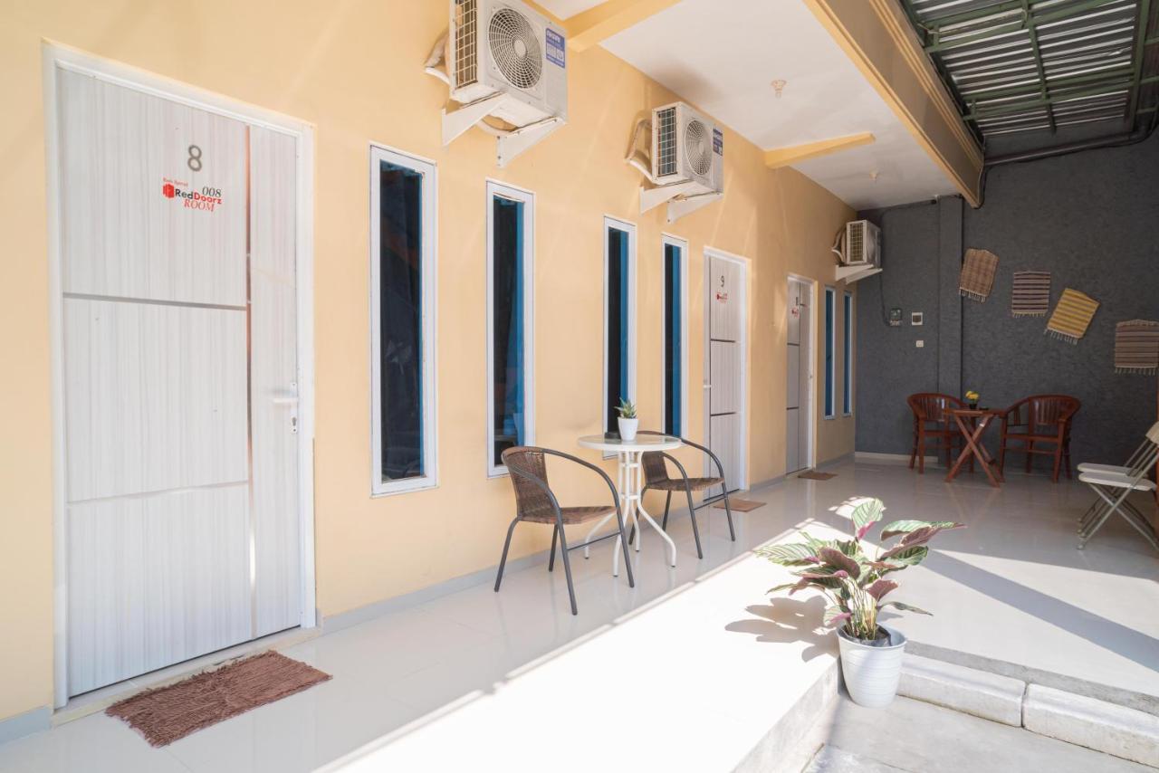 Reddoorz Syariah At Winong Nganjuk Hotel Екстериор снимка