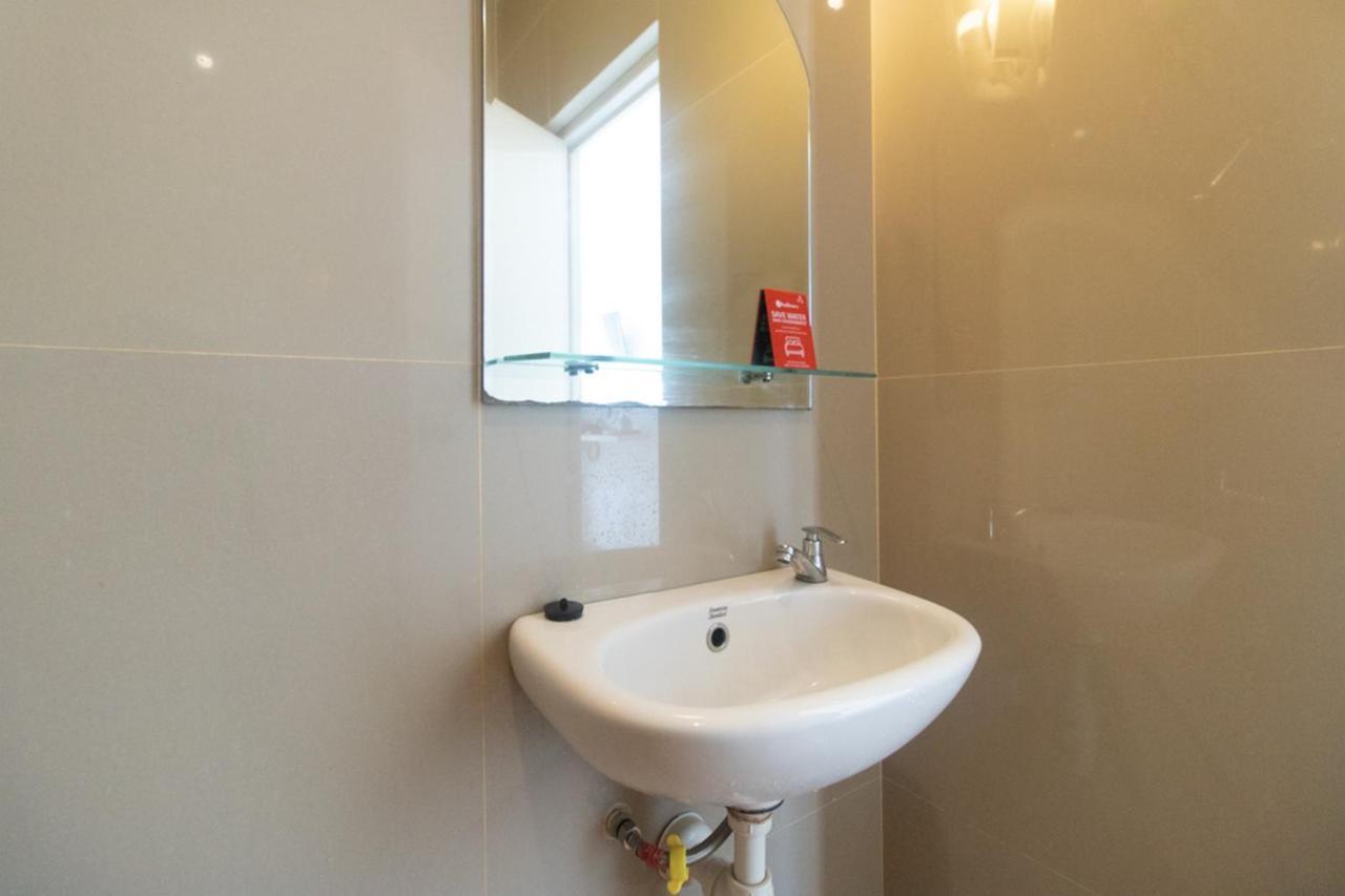 Reddoorz Syariah At Winong Nganjuk Hotel Екстериор снимка