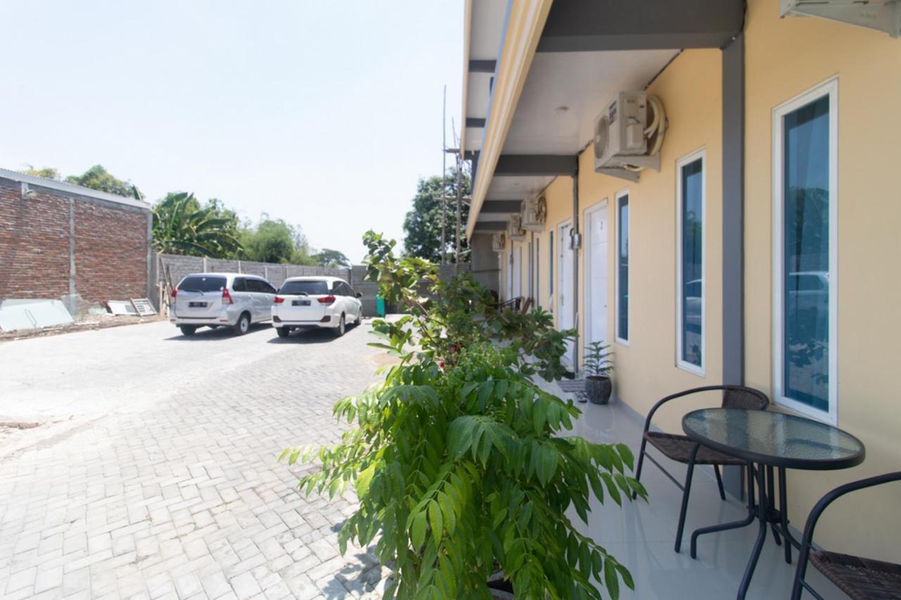 Reddoorz Syariah At Winong Nganjuk Hotel Екстериор снимка