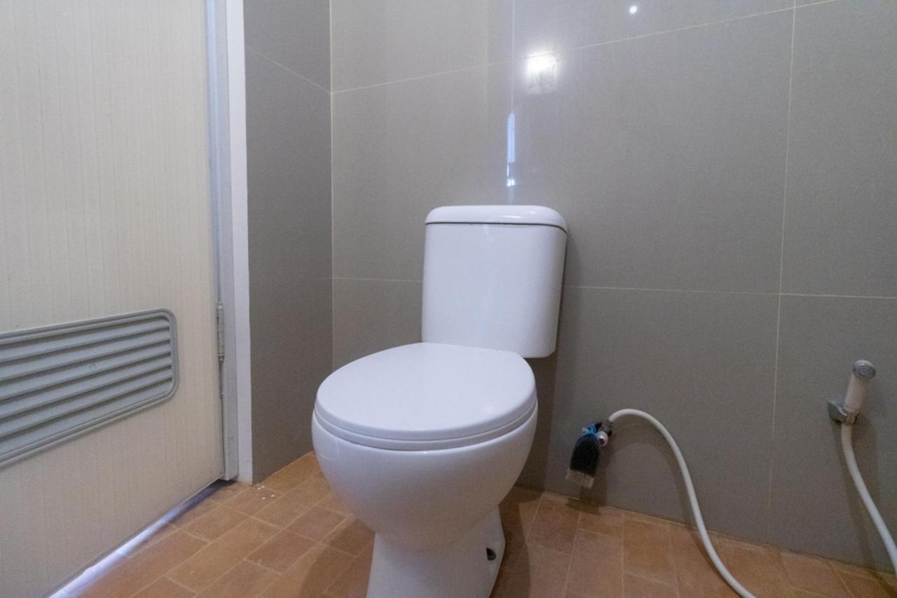 Reddoorz Syariah At Winong Nganjuk Hotel Екстериор снимка